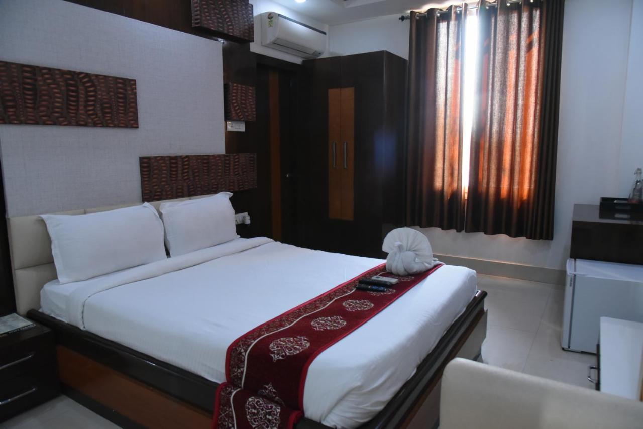Hotel Vitthal International, Prayagraj อัลลอฮาบาด ภายนอก รูปภาพ
