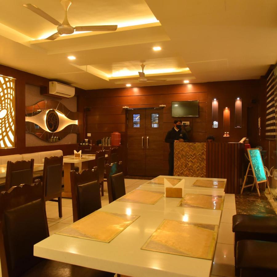 Hotel Vitthal International, Prayagraj อัลลอฮาบาด ภายนอก รูปภาพ