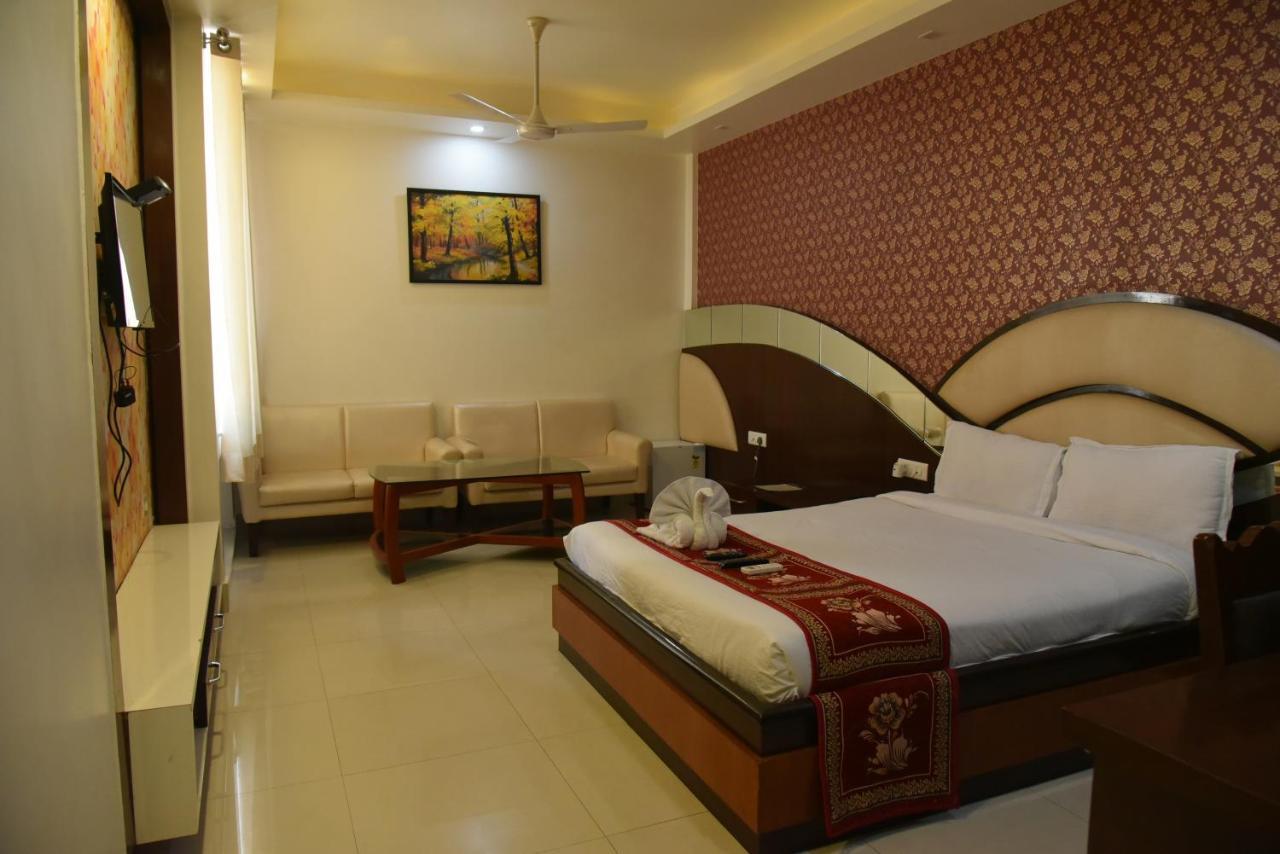 Hotel Vitthal International, Prayagraj อัลลอฮาบาด ภายนอก รูปภาพ