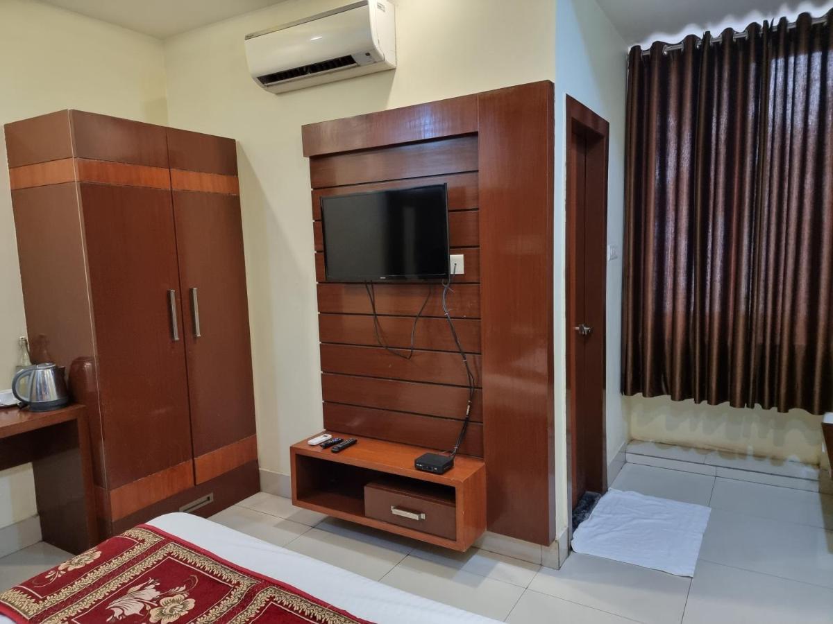 Hotel Vitthal International, Prayagraj อัลลอฮาบาด ภายนอก รูปภาพ